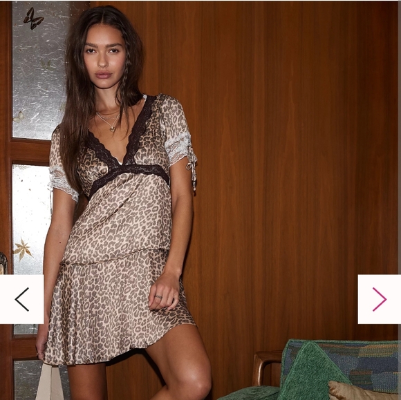Free People Dresses & Skirts - NWT Free People Jos Mini Dress Leopard and lace size small‎